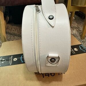 White Round Zippered Bag/Crown Case